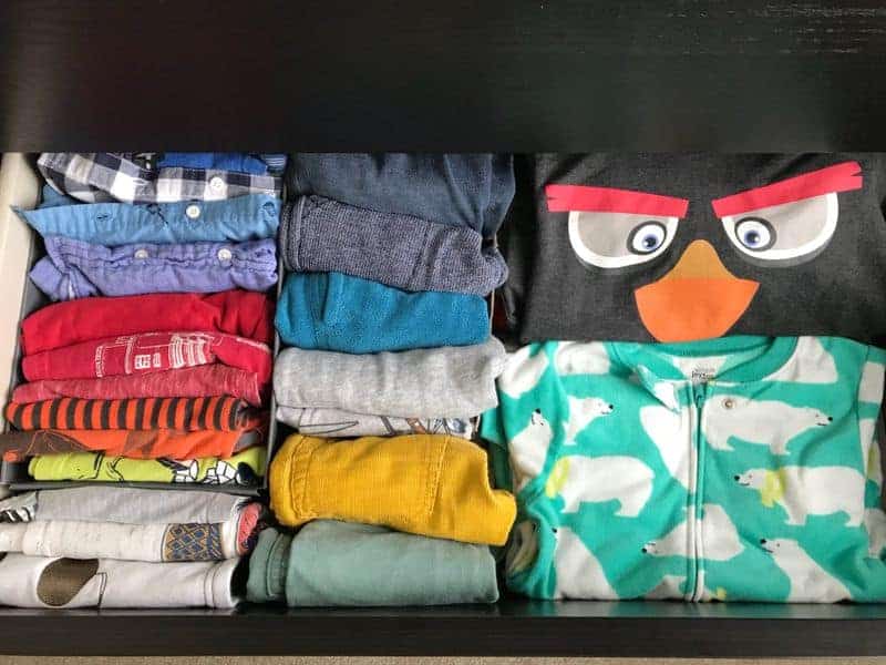 Folding and storing clothing vertically with KonMari