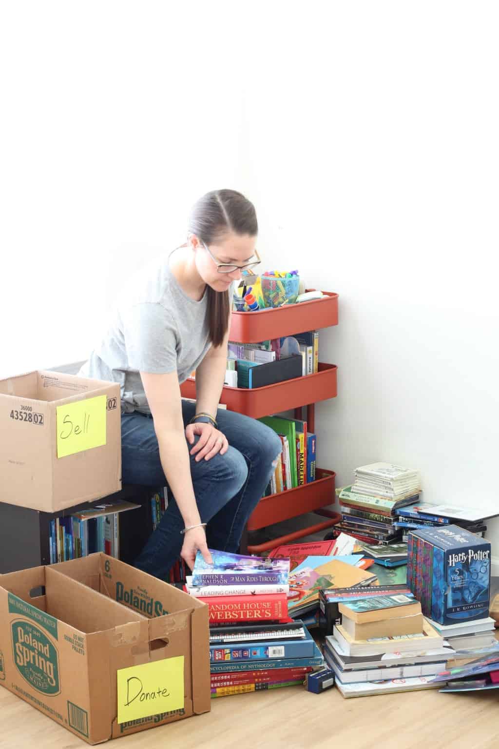 A minimalist mom extreme decluttering books