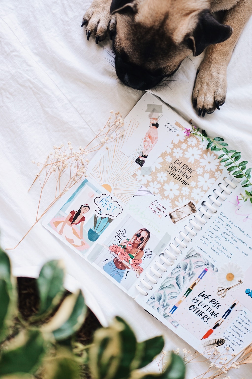 HOW TO CREATE A VISION BOARD IN YOUR BULLET JOURNAL 